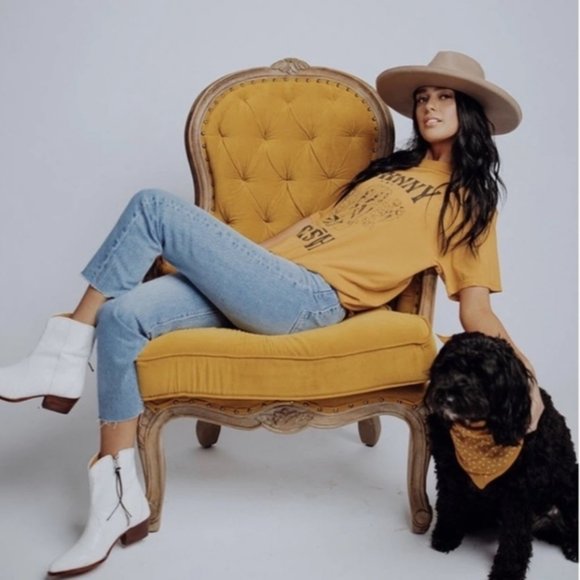 Levi's Wedgie Icon Jeans in Light Wash - Picture 12 of 12